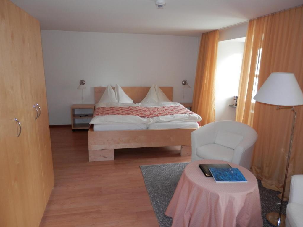 Palazzo Mysanus Samedan Hotel Room photo